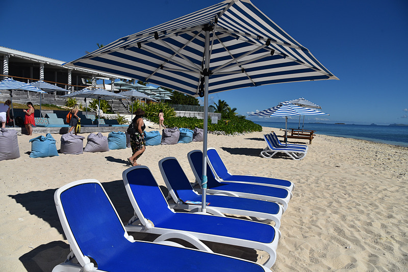 港からも直航便が運航している人気のビーチ「Mala Mala Beach Club」