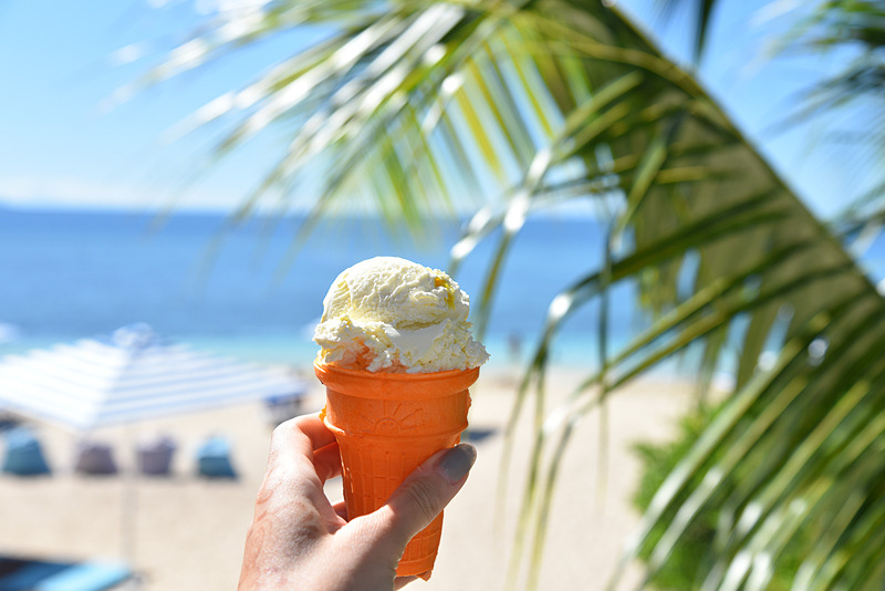 食後は「COCONUTPASSION FRUIT」（7FJD、約350円）でまったり