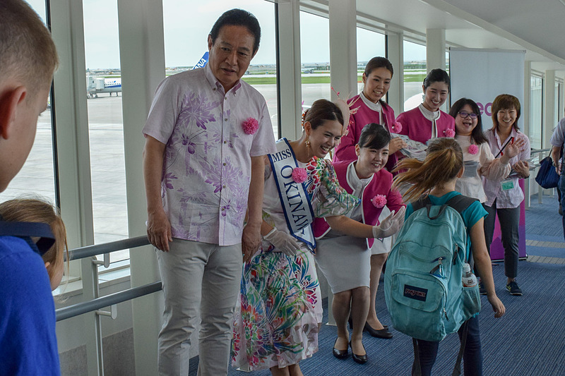 ピーチ恒例のハイタッチ