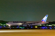 ANA、“BLUE JAY（アオカケス）”こと「ボーイング 777F」就航。旅客便と