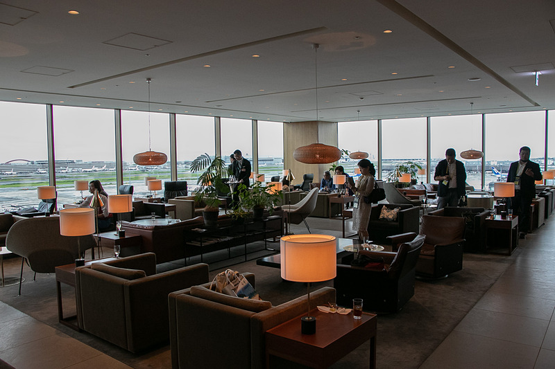 レセプションパーティがキャセイパシフィックラウンジで開かれた