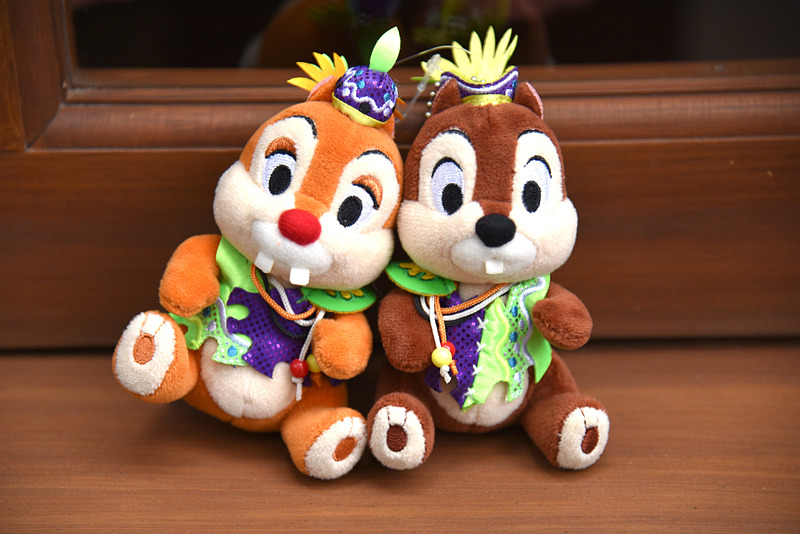 チップとデールはジャングルで人気のミュージシャン姿