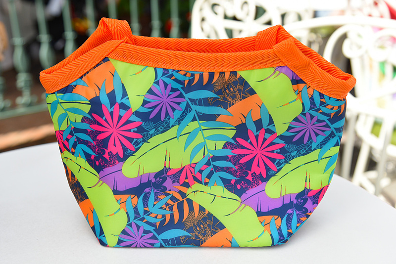 裏側はシンプル