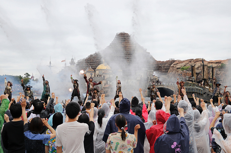 伝説の船とボロ船が海上でバトル！　ステージも