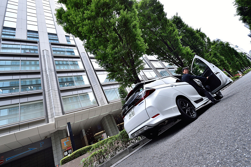 オンからオフへ、さあ出かけよう！