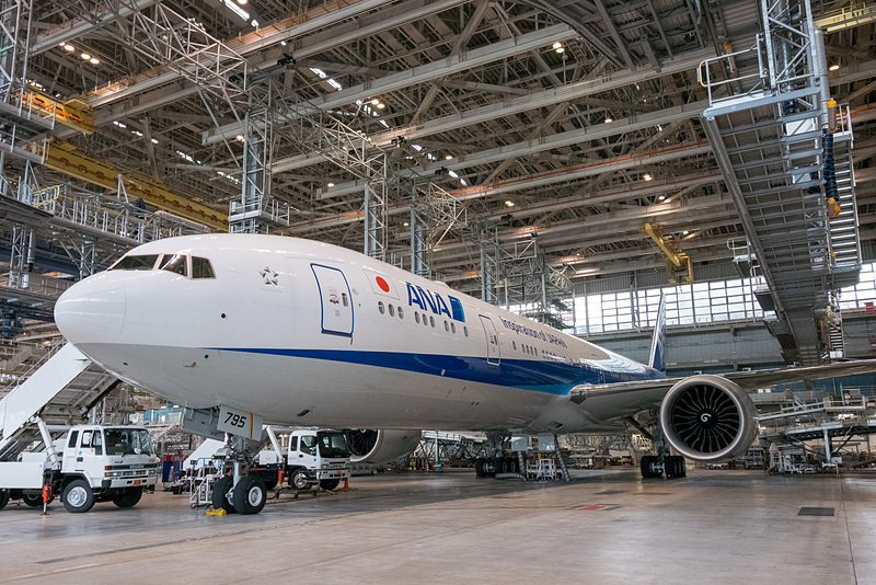 新仕様第1号機となった登録記号「JA795A」のボーイング 777-300ER型機