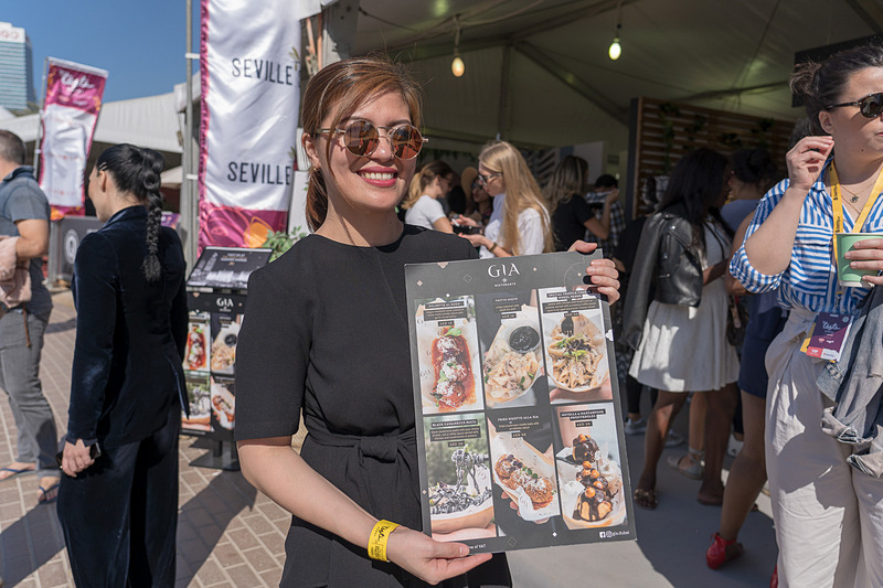 お店のお姉さんかっこいい