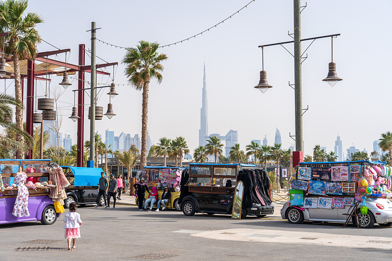 カーショップ（？）がたくさん。覗いているだけで楽しかったです