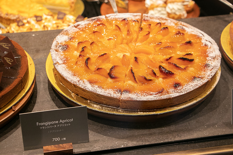 時間帯と気分に合わせてさまざまなドリンクとフードを楽しめる