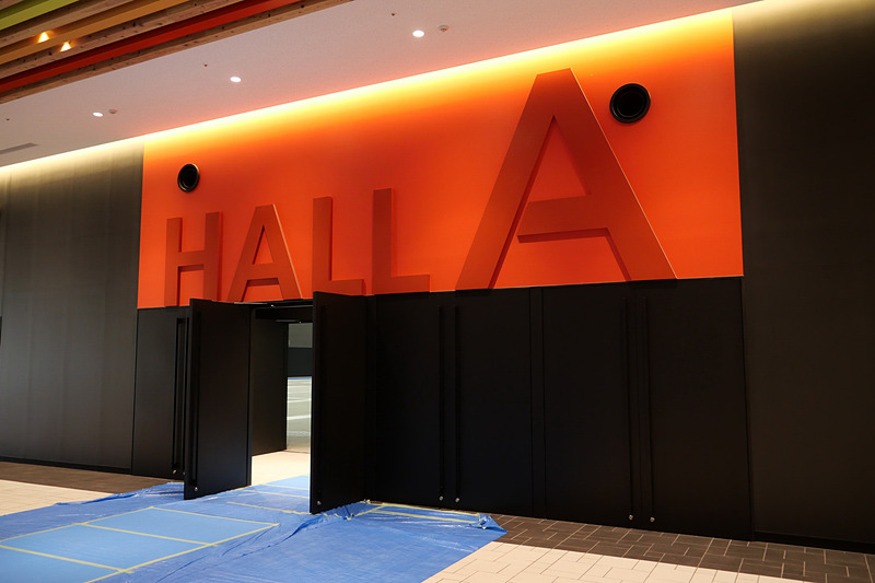 展示ホールAのエントランス
