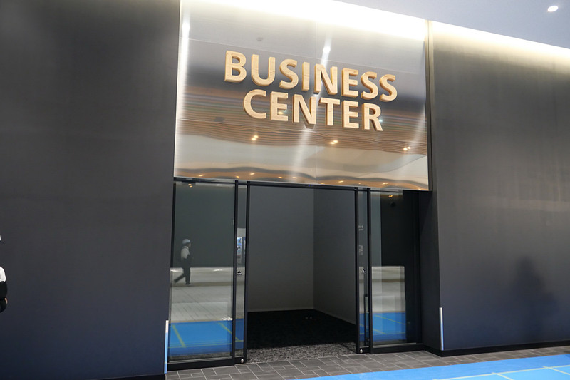 ビジネスセンターのエントランス
