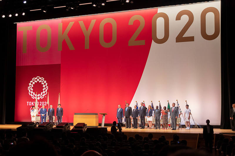東京国際フォーラムのAホールで行なわれた「東京2020オリンピック1年前セレモニー」。各国大使や議員、自治体関係者、競技関係者、都内や東北地方の小中高生などを含めた約4000人が招待された