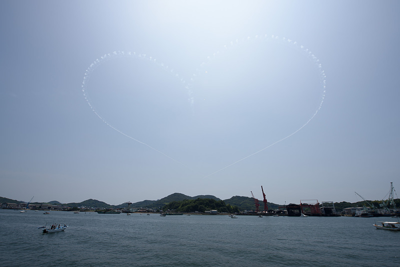 最後の演技は、スラント・キューピット。最初のハートよりも大きなハートを描いていた