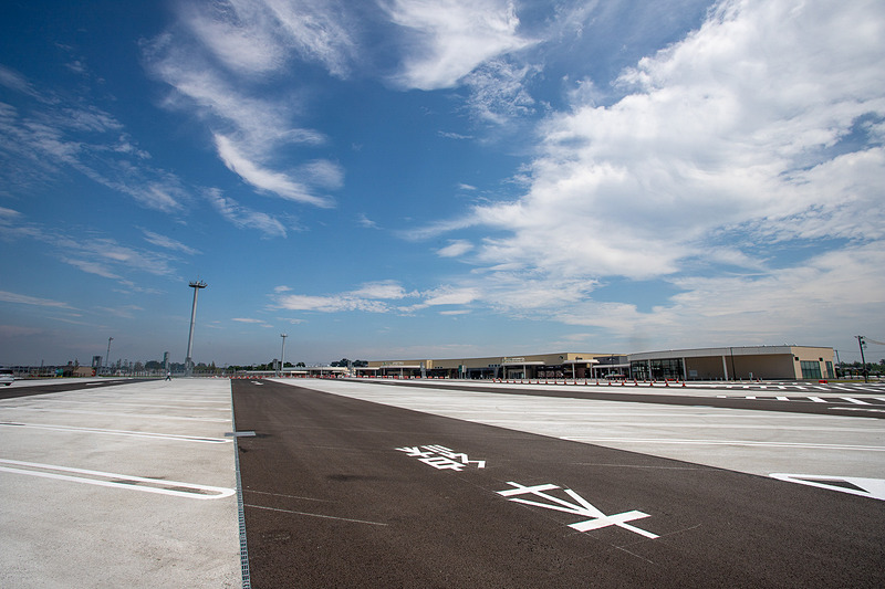 こちらは東京方面から見た風景。広さが分かってもらえるだろう