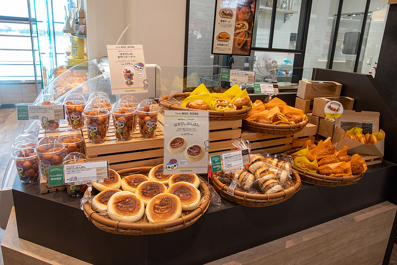 ベーカリーの「アンデルセン」はNEXCO東日本には初出店。Pasar蓮田オリジナルのパンも用意する。営業時間は8時～20時