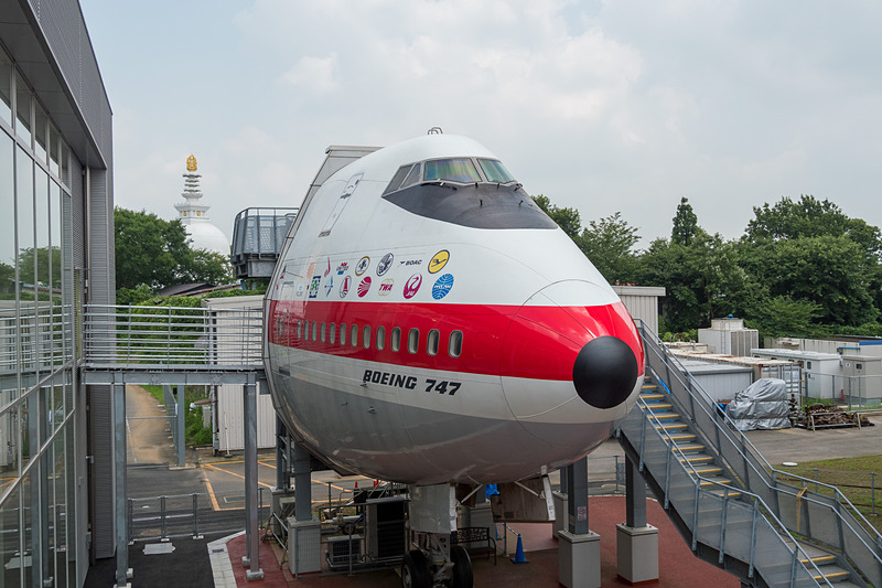 航空科学博物館で一際存在感を放っているボーイング 747型機の機首「セクション41」
