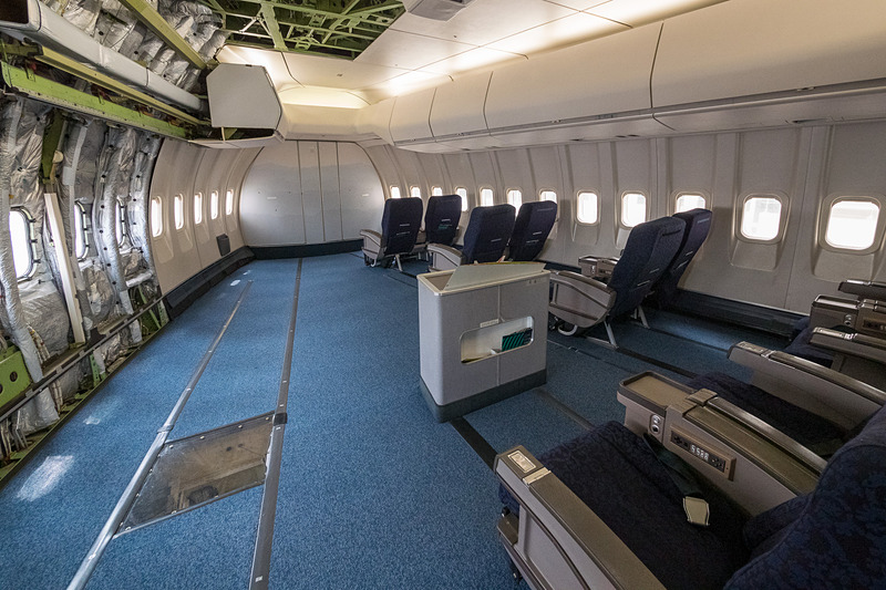 メインキャビン