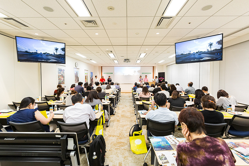 タイでの運転映像を交えつつ、現地の生の情報を藤村喜章氏とともに伝えた