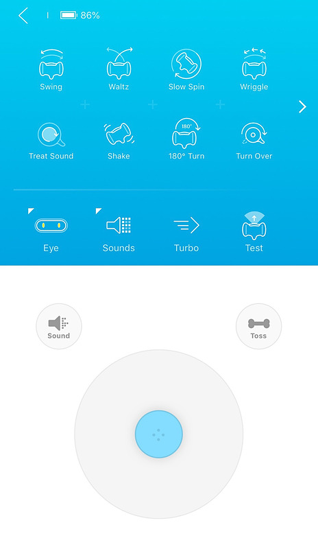 手動操作のほか、自動モーションを選択してペットと遊べる