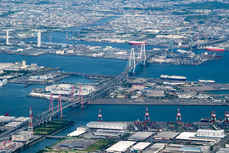名港トリトンや金城ふ頭を眺めつつ、約1時間のデモフライトを終えた