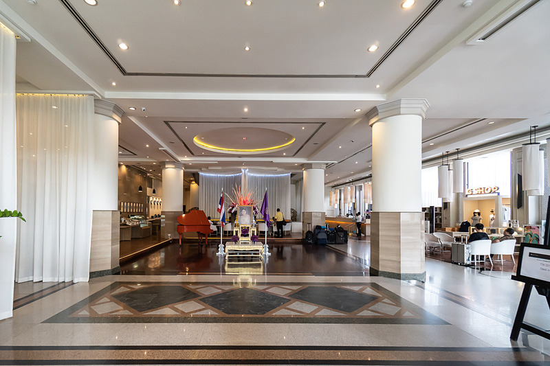 エントランスホール