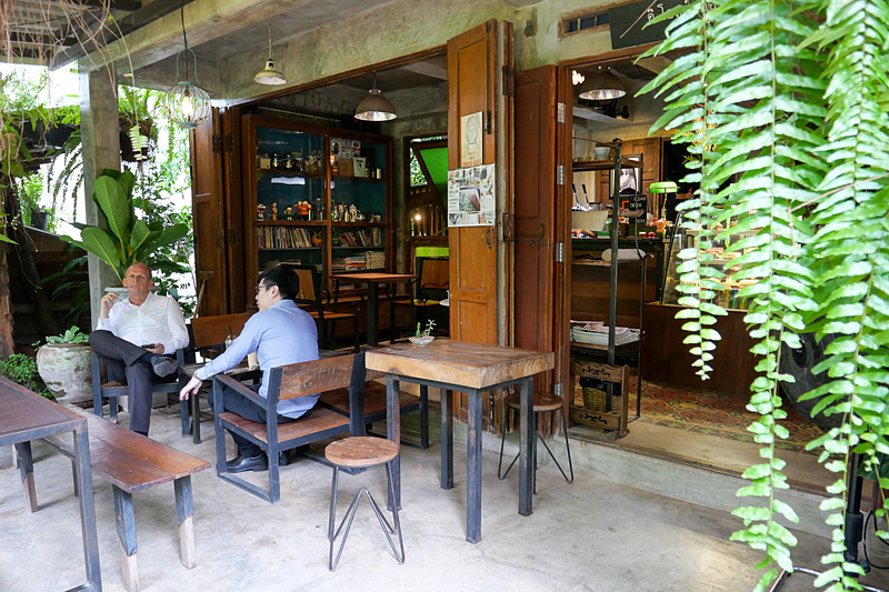 カフェもあるので、ゆっくりと午後を過ごすのにも最適