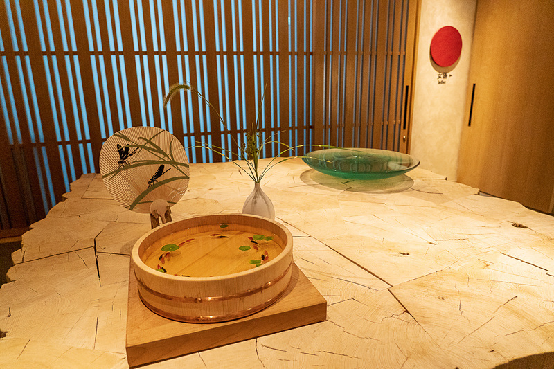 17階には宿泊者のみが利用できる天然温泉とスパ