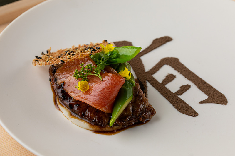 鮪のほほ肉のコンフィ（写真提供：星野リゾート）