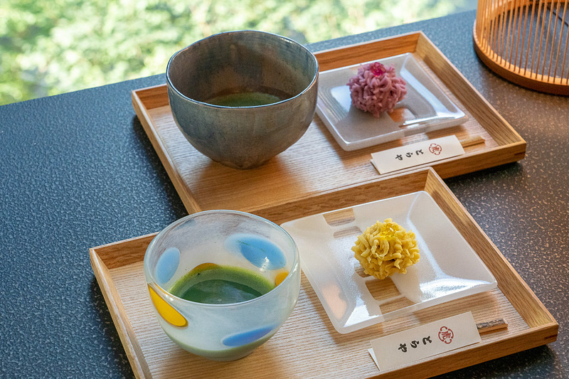 夏の灯をテーマにした和菓子。器もステキでした（2000円）