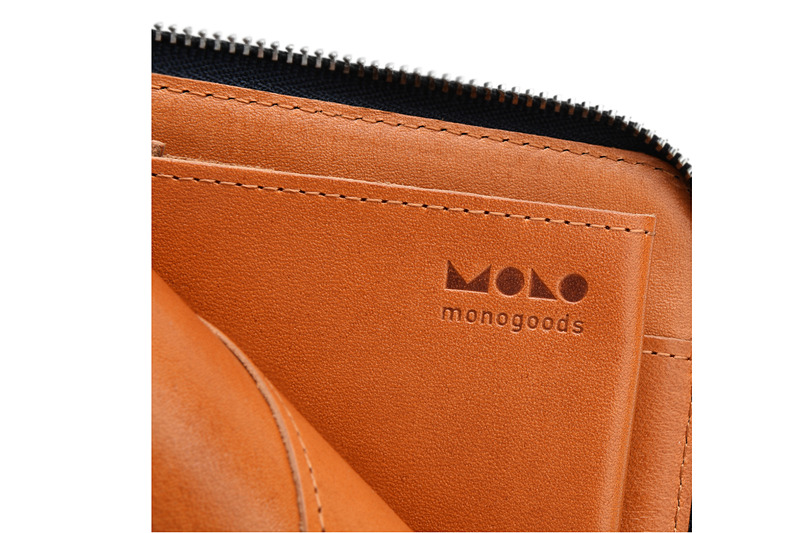 ジッパー開閉時にお札が挟まりにくいデザイン。