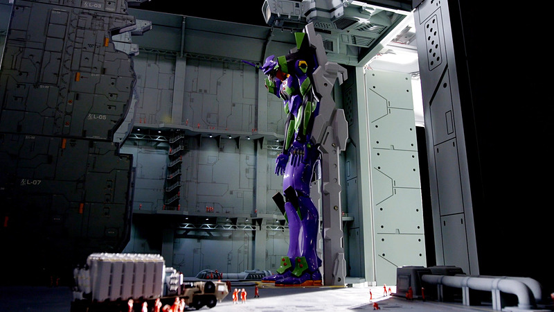 「住民権付フィギュアプログラム（年間パスポート付）」を購入することで、エヴァンゲリオンエリアで「第3新東京市」に自分自身を3Dスキャンしたフィギュアを施設エリア内に置くことができる