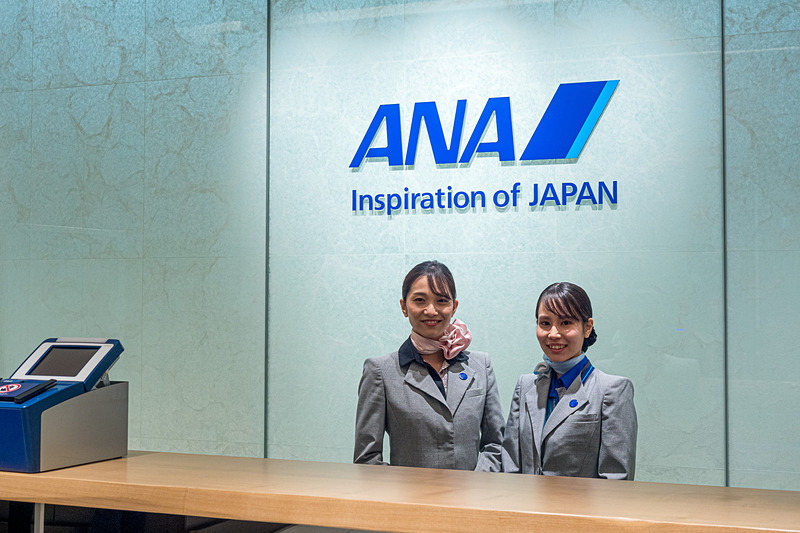 受付はANA SUITE LOUNGEとANA LOUNGE共通