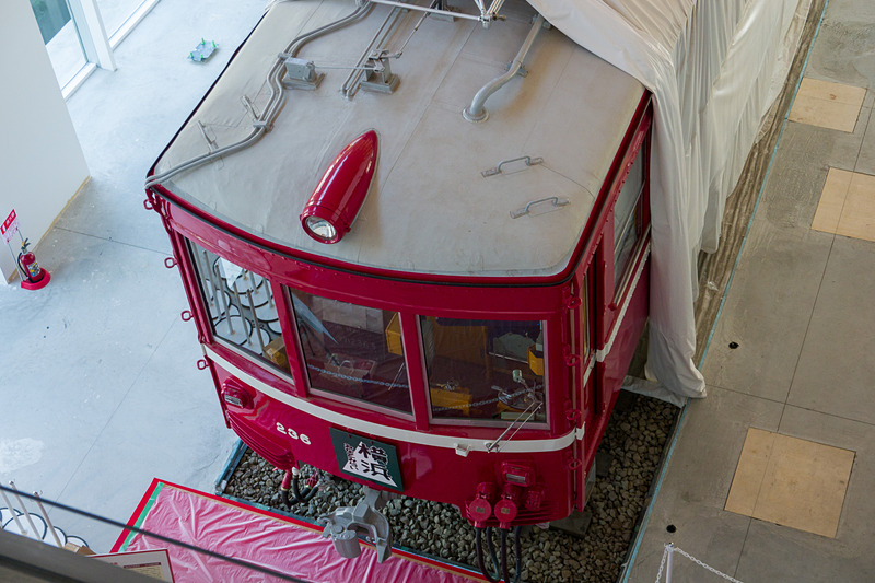 デハ230形がチラ見え