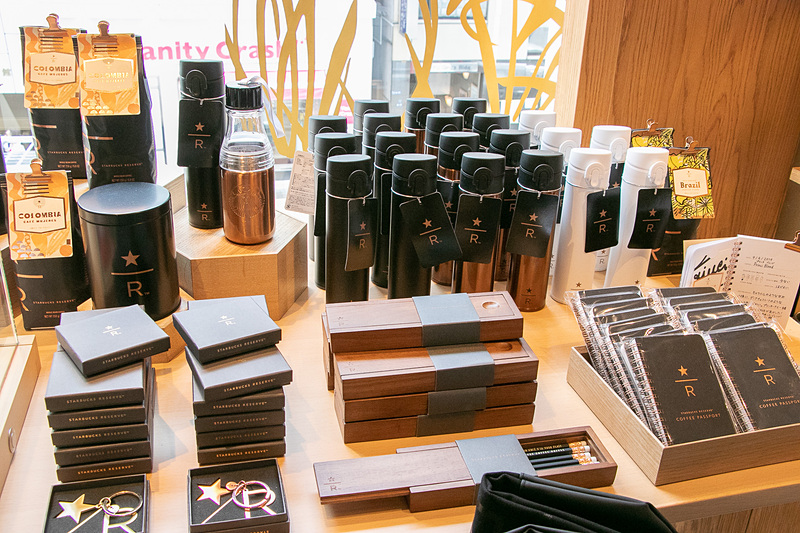 リザーブ ロースタリーの関連グッズも購入できる