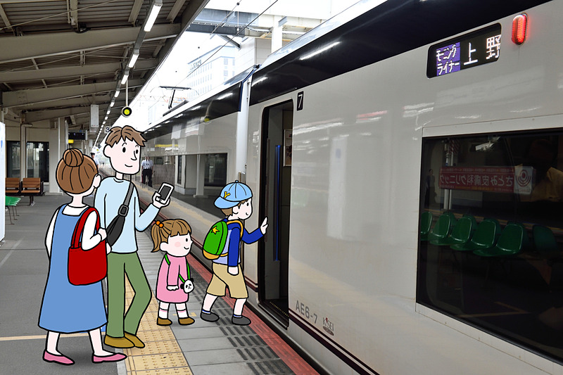 「わ～！　スカイライナーの車両はかっこいいね」。いよいよ乗車です