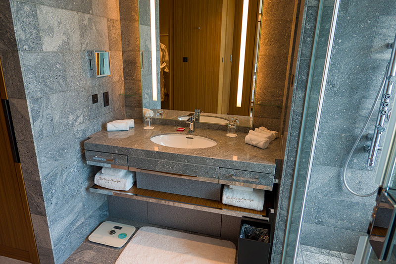 バスルーム。洗面台は1面