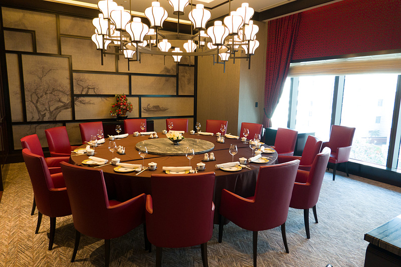 中華料理「桃花林」。全144席、個室8