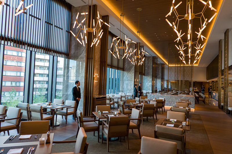 オールデイダイニング「オーキッド」。全212席（うちテラス46席）、個室2