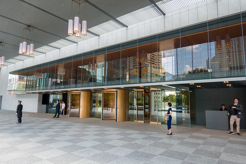 プレステージタワーの車寄せ