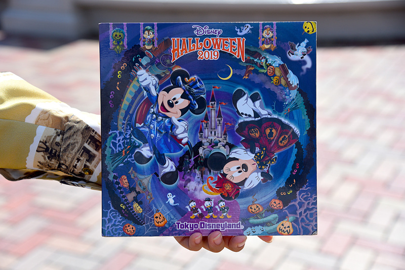 周辺では「ディズニースナップフォト」（1セットあたり1540円）を利用し記念撮影も可能