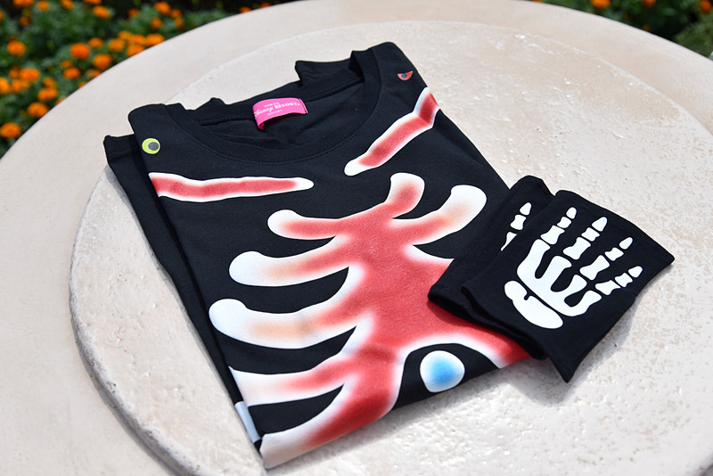 スケルトンダンサーに仮装できるグッズを各種販売中