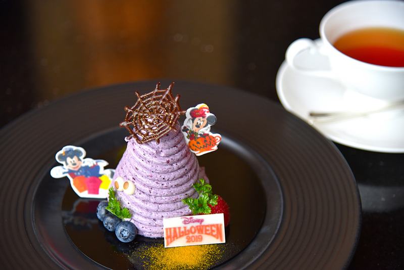 「ハイピリオン・ラウンジ」の「“ディズニー・ハロウィーン”ケーキセット」