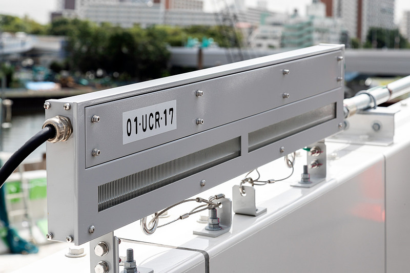 照明は低い位置