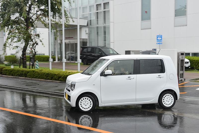 恒例（？）の出発の儀。今回のドライブはちょっと距離が長いけど、がんばっていきましょう！