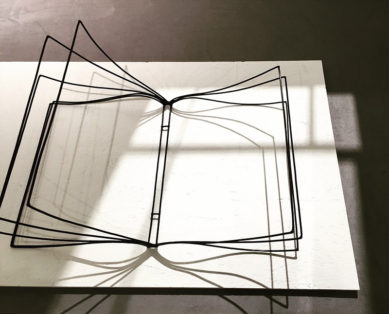 尾崎雅子「Blank Pages」（2018）