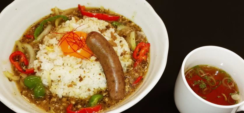 輪厚PA（下り線）「鹿肉風（がばおふう）あんかけ飯」（870円）