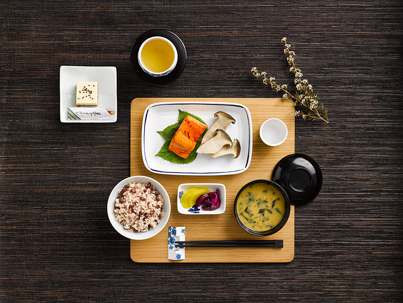 カンタス航空はビジネスクラスで提供する新しい和食メニューのレシピを公開した