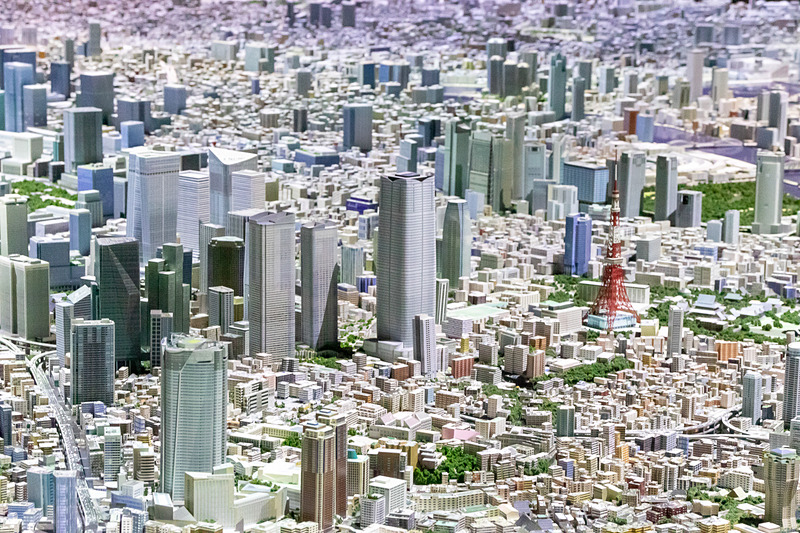 歴史のある東京タワーから新しい東京スカイツリーまで、見事に再現されている。羽田空港の国際線ターミナルも見つけることができた