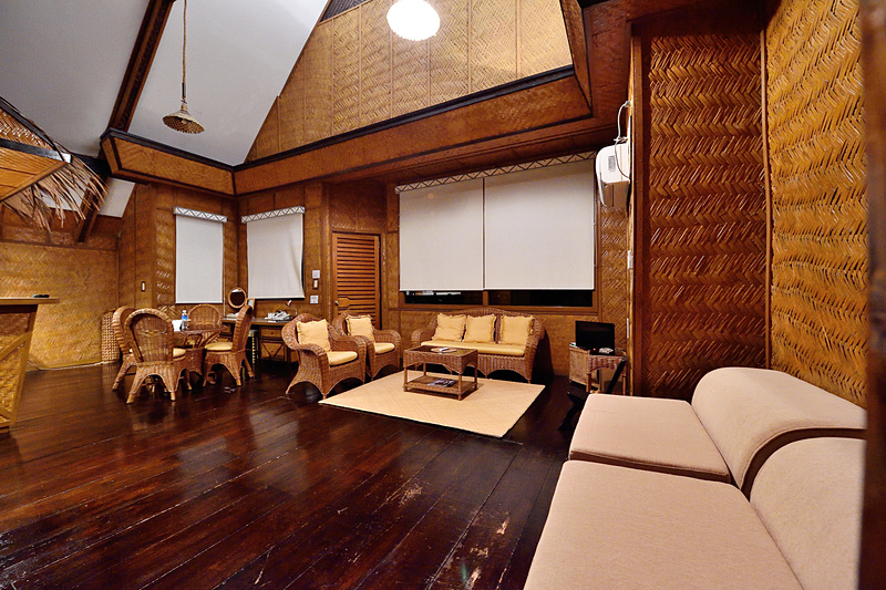 広々としたグランドコテージのリビング