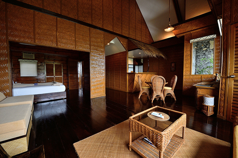 室内にもパラオらしい様式が多数取り入れられています